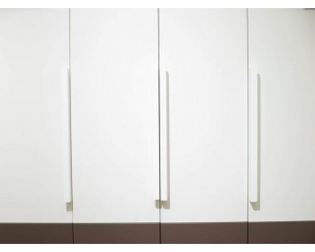 Распашной шкаф Илия М15 4-х дверный туя светлая/шоколад/белый